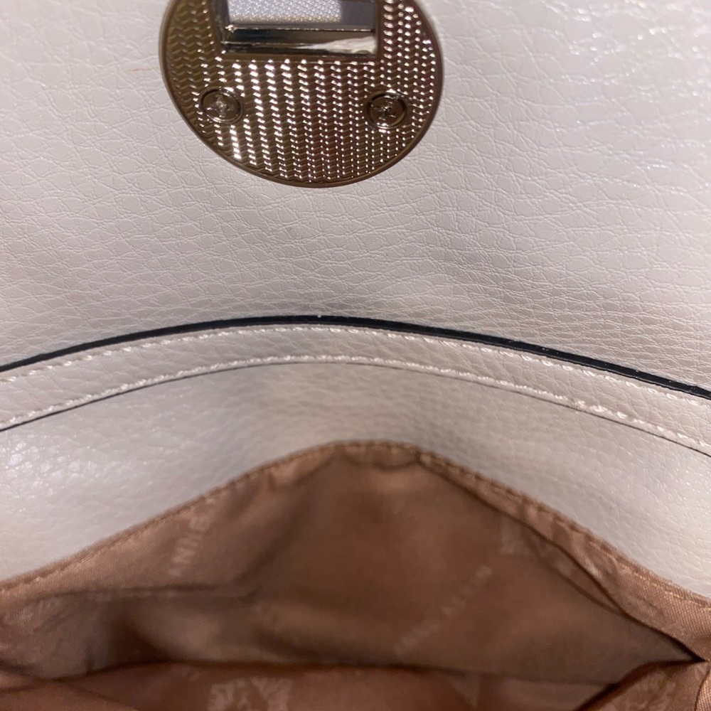 Anne Klein clutch bag with silver chain new with no tag. - Picture 10 of 12